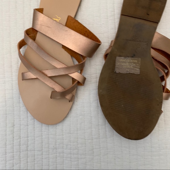 Rose gold sandals in size 6.5 - Picture 4 of 4